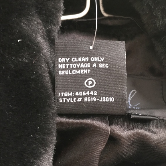 NWT faux fur black coat with belt size small - Picture 7 of 7